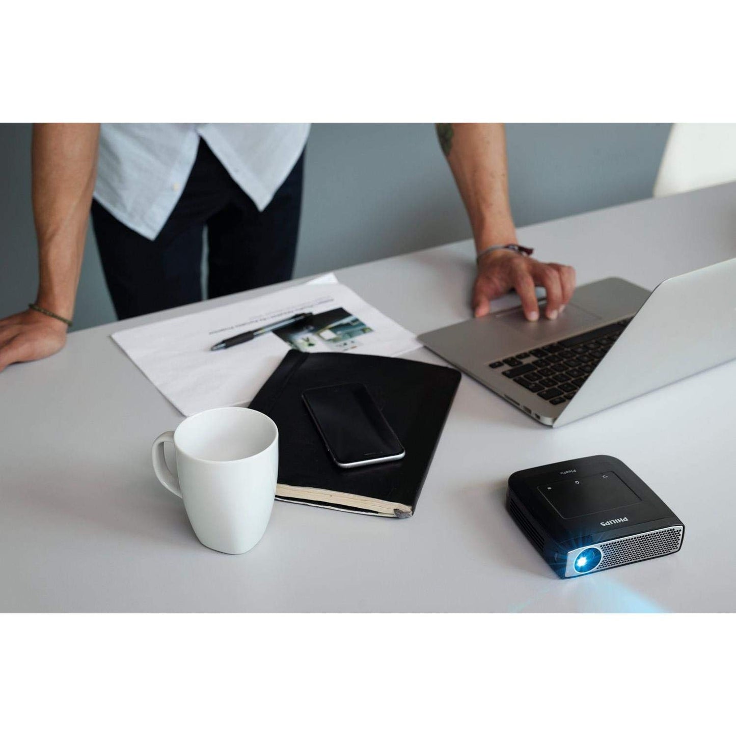 'Philips PicoPix-Projektor/Taschenprojektor ppx4935/EU – FH300L (350 ANSI Lumen, DLP, 720p (1280 x 720), 100000: 1, 16: 9, 381 – 3810 mm (15 – 150))