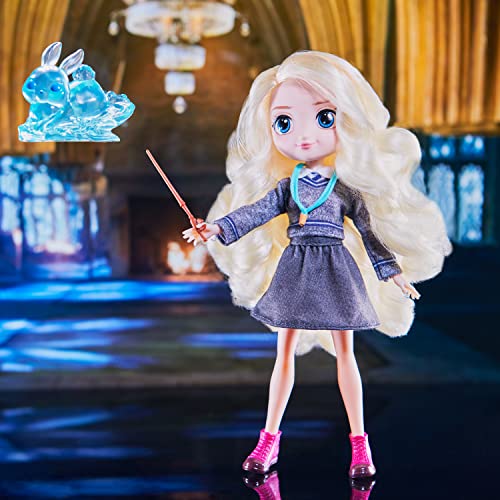 Wizarding World Harry Potter, 20.3-cm Luna Lovegood Gift Set with 2 Outfits, 5 Doll Accessories, Kids’ Toys for Ages 5 and up