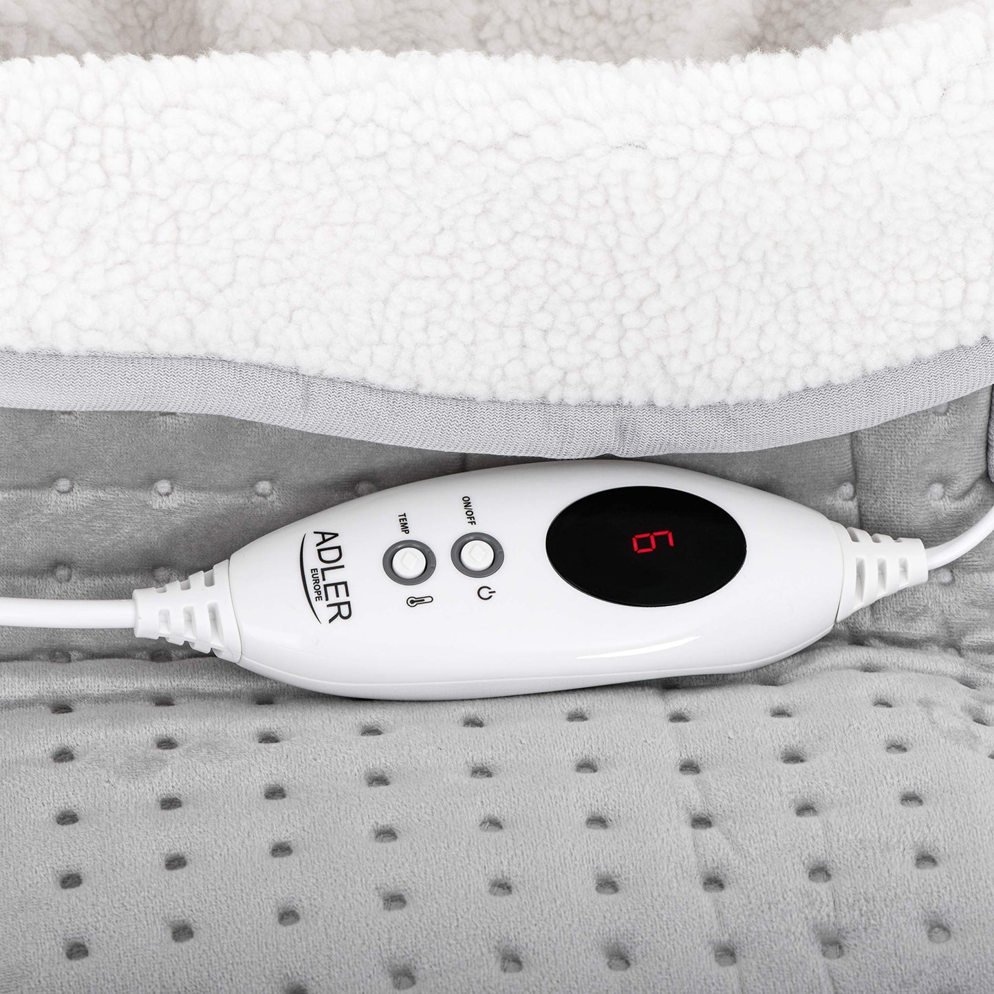 ADLER AD 7432 Cosy Fußwärmer, Elektrische Fußheizung, 6 Temperaturstufen, Abschaltautomatik, Waschbar, Bis zu Größe 46, Grau, 100W